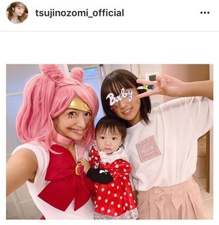辻希美、家族でハロウィン仮装「見た目はキツいよね笑」セーラームーン姿を公開