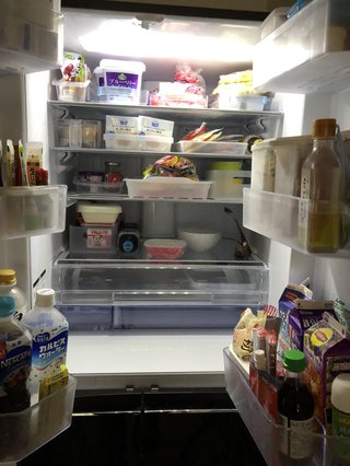 皆の家の冷蔵庫の中やキッチンを見せて