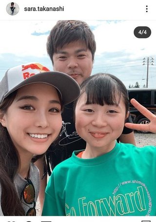  高梨沙羅がレッドブル・ボックスカート・レース東京の審査員として登場