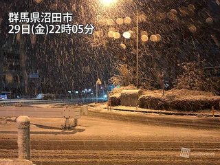 関東北部で雪が降り出す　今季初の積雪10cm超