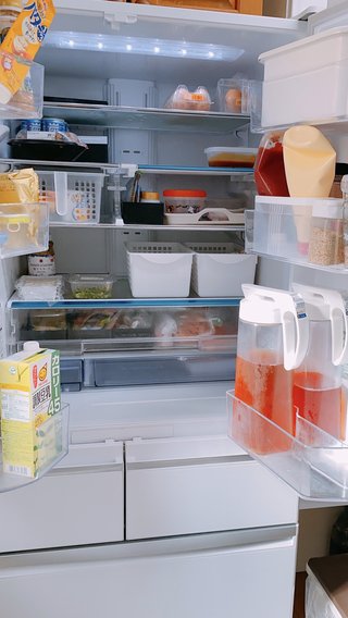 皆の家の冷蔵庫の中やキッチンを見せて