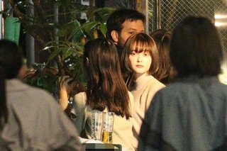 玉城ティナと坂東龍汰 密着