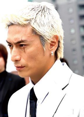 どーしよ。１周まわって綾野剛が好きになってきてる。