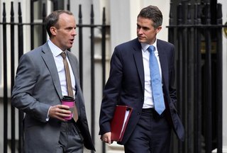 中国が香港の英国総領事館員を拷問　イギリス外相が中国に抗議