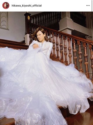 氷川きよし 純白ドレスお披露目