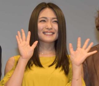川村ゆきえ、back numberのドラム・栗原寿と結婚「安心感を与えてくれる存在」