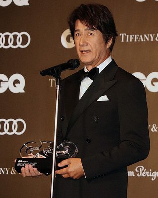 草刈正雄がイモトアヤコを祝福