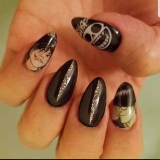 ネイルしている手の指の爪を舐めたい。と男性に言われたら