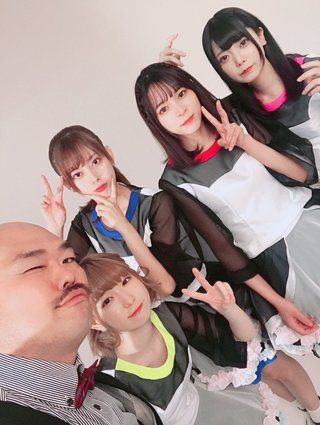 クロちゃんプロデュース！アイドル「豆柴の大群」デビュー