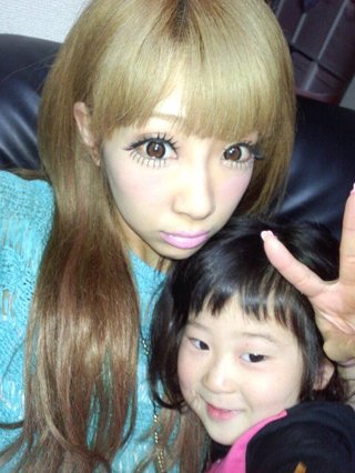 ギャルママ・日菜あこ、中3長男の学校説明会で“恥”をかき「もっと親らしくせねば…」