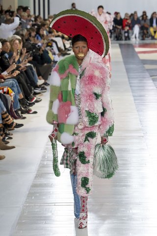 会社の忘年会の服装これでいいかね？