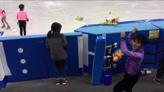 羽生結弦へ投げ込まれる大量の「くまのプーさん」　全日本での全面禁止も無理ない