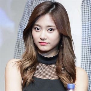 「世界で最も美しい顔2019」山本舞香、小松菜奈らがランクイン TWICEツウィが1位に 