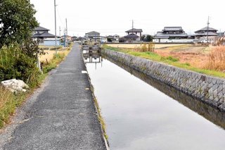 【岡山】「人じゃない？」夜の用水路でうめき声　高２コンビ救う