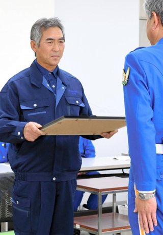 【岩手】高速逆走する車、１キロ並走して止める　男性（５４）に感謝状