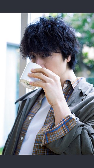 中村倫也 斎藤工 菅田将暉…“色男”ばかりを撮り下ろした奇跡の写真集が発売前大増刷