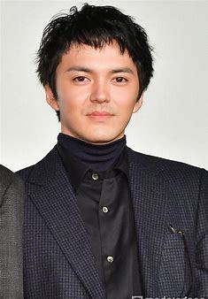 似ている男女の芸能人　兄弟・親子に見える人いますか？