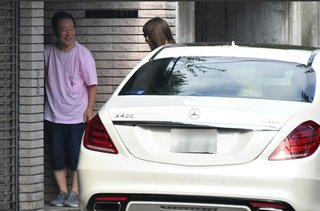 「池江璃花子選手」退院も…　なべおさみとの関係継続に懸念