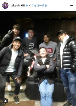 【悲報】木下優樹菜さん、乾貴士愛用の帽子がインスタで何故か写りこんでしまう