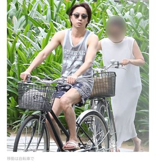 嵐・櫻井翔が「38歳恋人」とベトナム婚前旅行