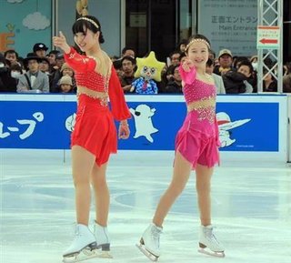 本田姉妹が息ピッタリの滑り披露！望結の抱負は「有言実行」　紗来は「文武両道」
