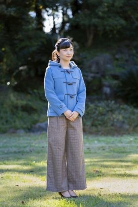 佳子さまの巻き髪が一昔前の君島十和子みたいになってる