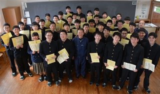 【大分】6年連続、国家資格に全員合格【日田林工3年生】