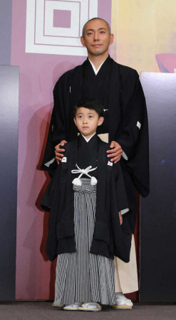 海老蔵　團十郎白猿襲名の詳細発表「出来ることを精一杯」　6、7月は新之助襲名の勸玄くんと親子共演