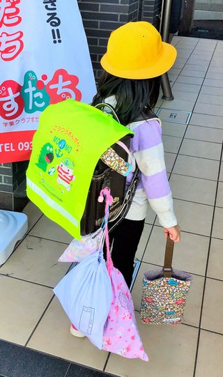 【福岡】ランドセルにぶら下がる給食袋・体操服【解消の商品開発】