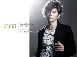 GACKT、ライブ中に顔面強打で失神「完全に気を失ってしまった」　ファンからは心配の声相次ぐ