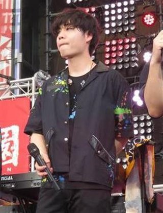 ヒゲダン・楢崎【元Ｅ－Ｇｉｒｌｓの山本紗也加さんと結婚】１年足らずでメンバー全員が既婚者に