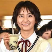 この娘もなかなかにショート似合わんな