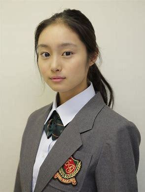 ミタから9年、忽那汐里も退社していた！　次はヨンアが……オスカーが芸能界で“蚕食”されている理由