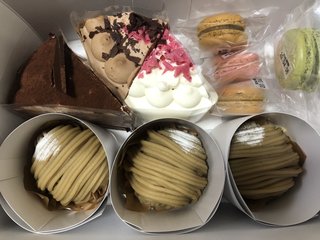 &#x{11:F8E2};なんでもいｰから&#x{11:F8E2};