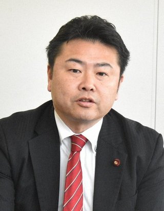 セクキャバ高井議員の辞任に、薬丸裕英「与党の不祥事だったらもっと批判されてる」