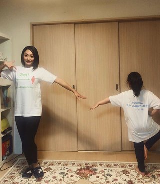 安藤美姫　７歳娘と２メートル離れた親子ショット公開　反響多数