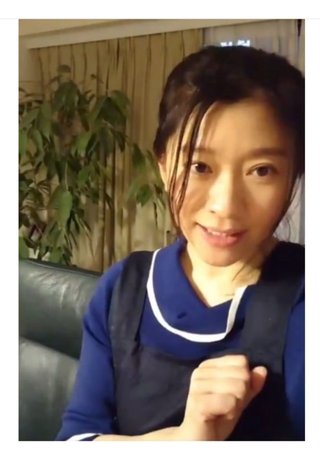 篠原涼子、自宅から近況報告。手料理＆息子の姿もチラリ               