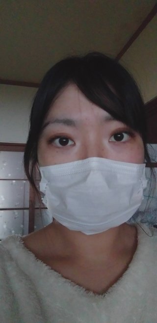 少しメイクしてみましたが…
