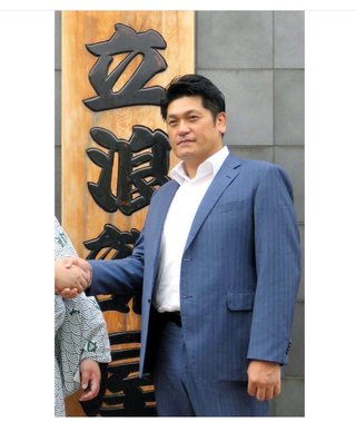 立浪部屋がつくばみらい市へ反物を寄付。新型コロナウイルス予防のマスク用に
