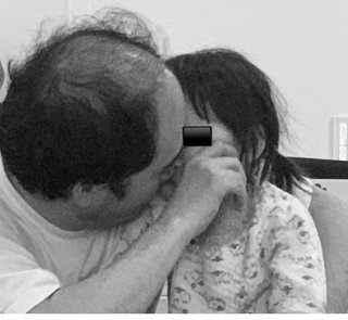 トレエン斎藤の妻、夫と娘の決定的瞬間を激写「これは確信犯ということでしょうか」