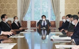 自民議員は１０万円辞退 