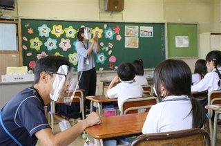 休校中のオンライン教育　大阪の自治体間で格差