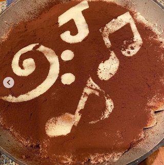 高嶋ちさ子　次男１１歳誕生日にティラミス手作りでママの顔