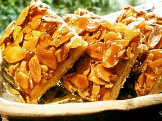 お菓子を探してます！