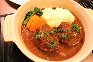 佐々木希＆渡部がDV離婚へ。天敵ハンバーグ師匠が第一声で言いそうなセリフ「〇〇〇〇〇」