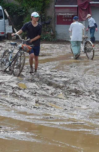 【熊本豪雨】目を覚ましたら家に水… 「暴れ川」氾濫、未明の恐怖