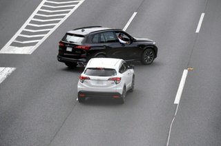 あおり殴打 免許再取得の意向