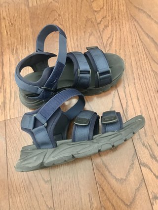 旦那がダサい。会社がビジカジオッケーになり、今日も変な格好で出勤した。