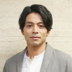 吉沢悠が新型コロナ感染で入院　「咳、背中の痛み…」PCR再検査で「陽性」確認