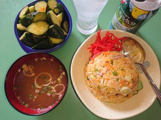旦那が作った塩辛チャーハン